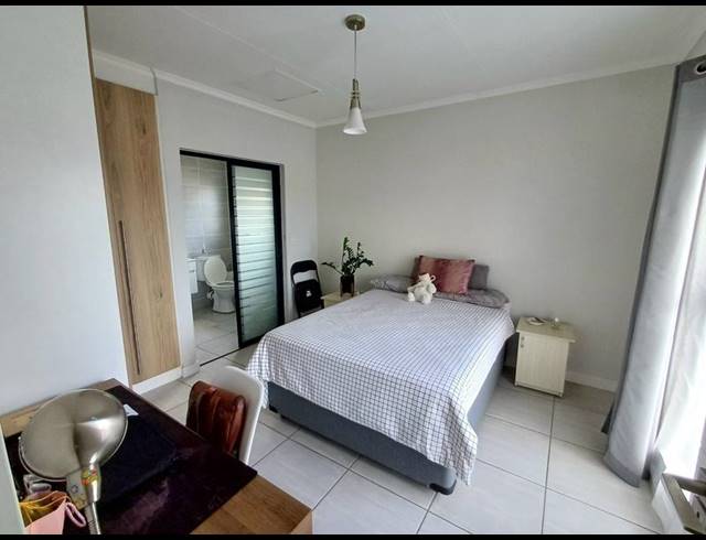 1 BEDROOM APARTMENT FOR SALE IN WATERFALL